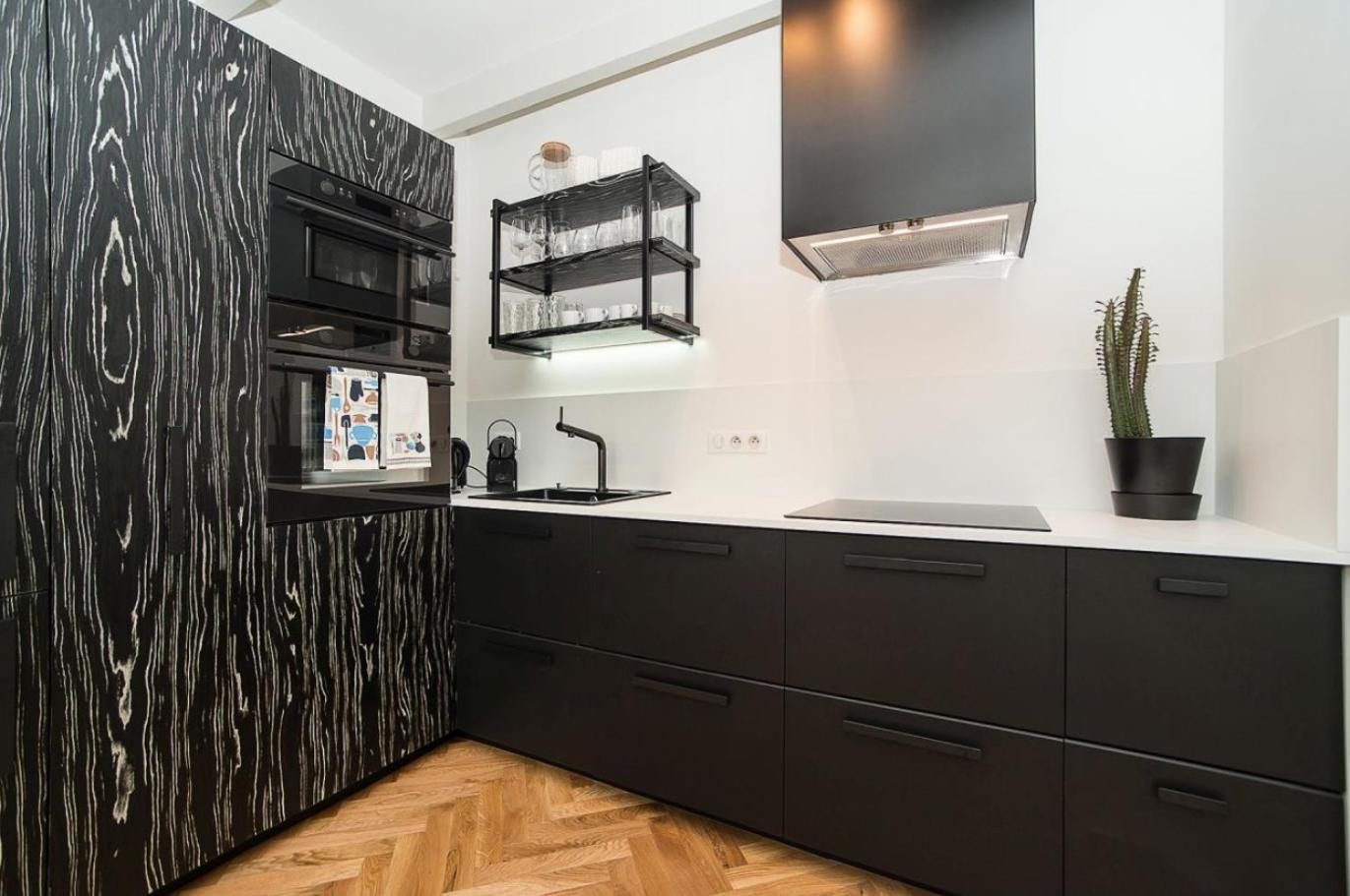 Large And Modern Apartment In The Heart Of Praga Exterior foto